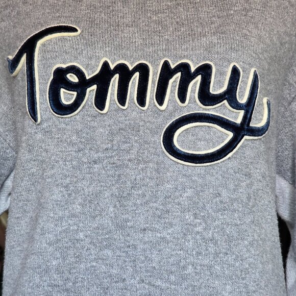 TOMMY HILFIGER ( L ) Two Tone Gray 3D Velvet "TOMMY" Pullover Cotton/Wool Blend - Picture 6 of 9